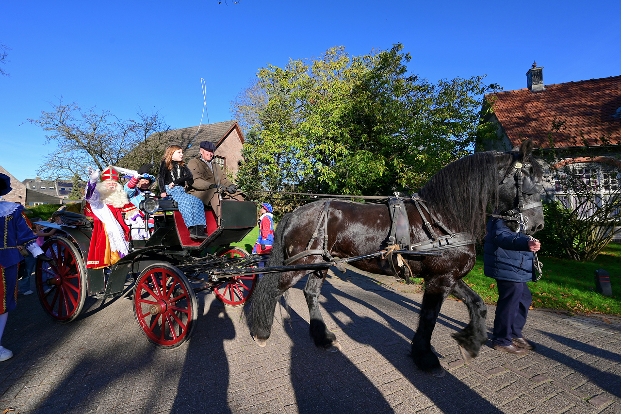 Intocht Sinterklaas Aarle-Rixtel, foto 7