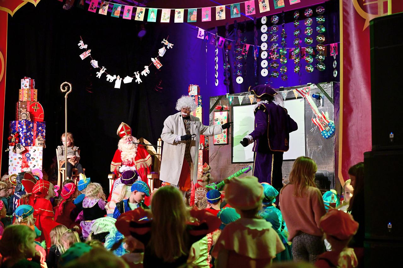 Intocht Sinterklaas Aarle-Rixtel, foto 43